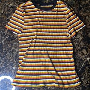 Striped, form fitting t-shirt.